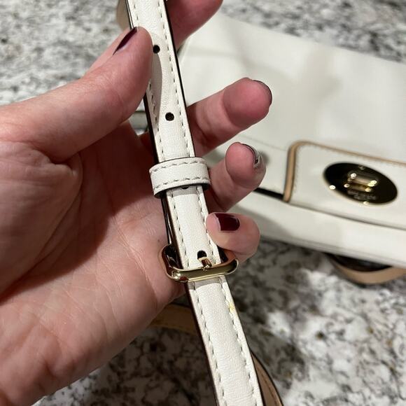 Kate Spade Hampton Road Juliana Turn Lock White Leather 2 Way Crossbody Clutch - Picture 10 of 10